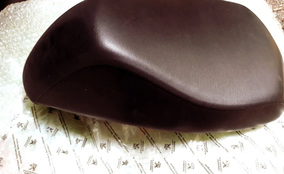 SELLE ORIGINAL PEUGEOT POUR SCOOTER PEUGEOT LUDIX 50 - Photo 2/4