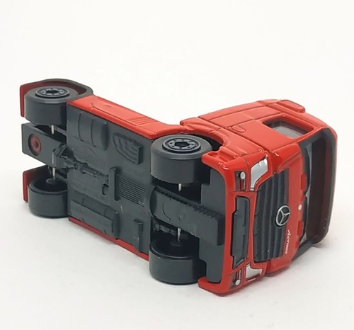 Majorette Mercedes Benz Actros Truck Head Red 1/87 (2.5 inches) - Picture 6 of 6