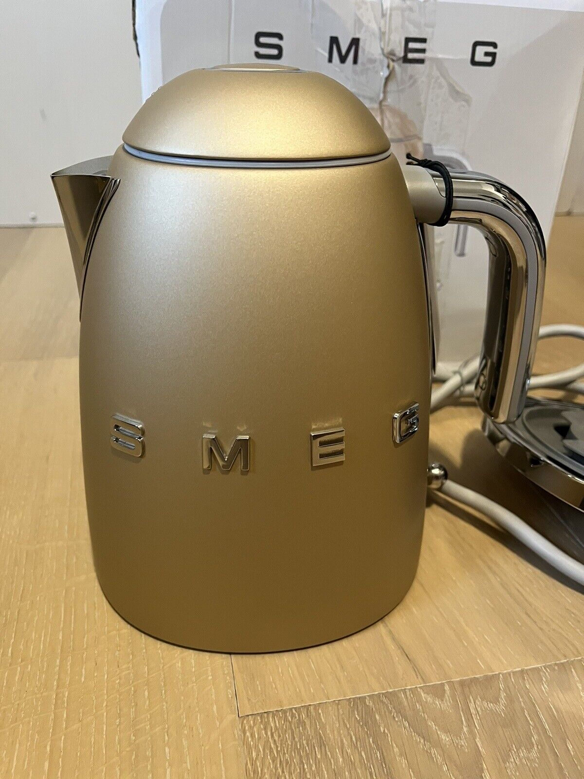 SMEG 50s Retro Style Electric Kettle – TeBella Tea Company