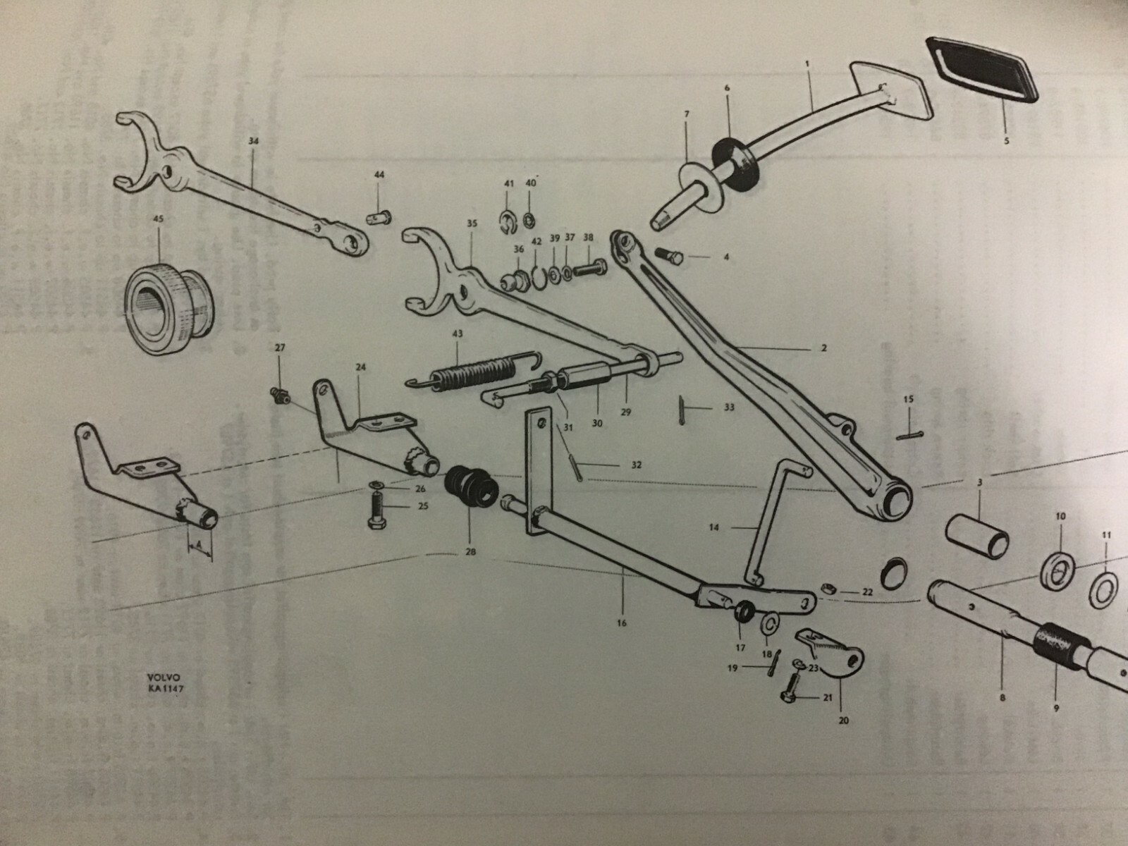 Clutch linkage cross shaft , for Volvo Duett 445 early with B16 engine