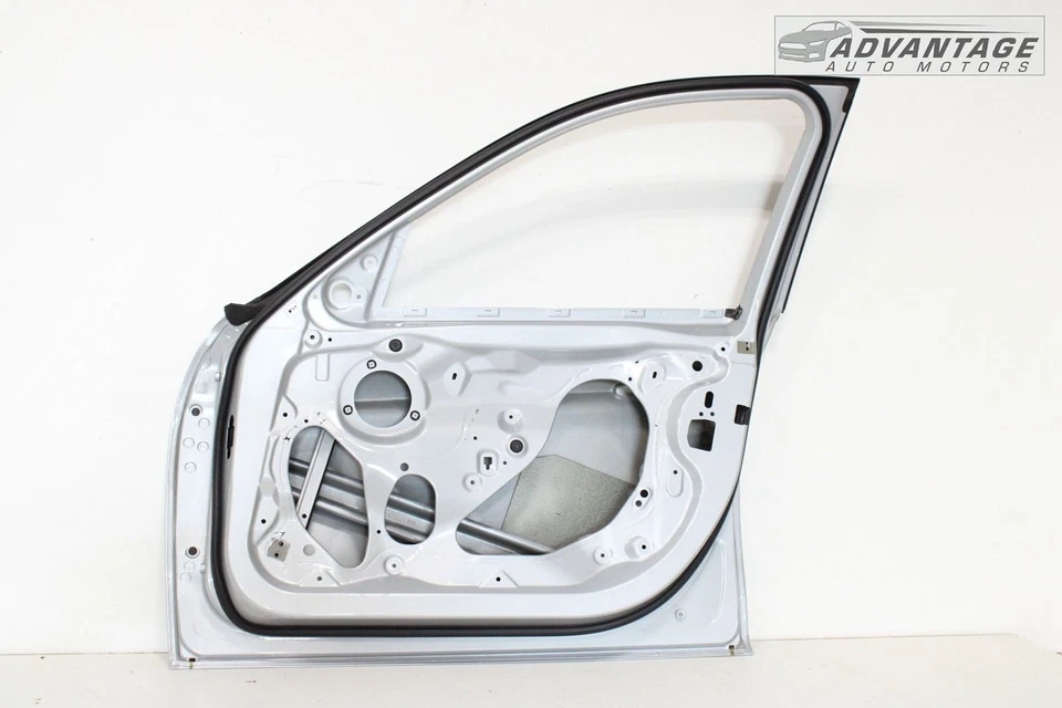 2016-2018 BMW 330E F30 FRONT RIGHT DOOR SHELL PANEL GLACIER SILVER METALLIC OEM - Image 2 of 4