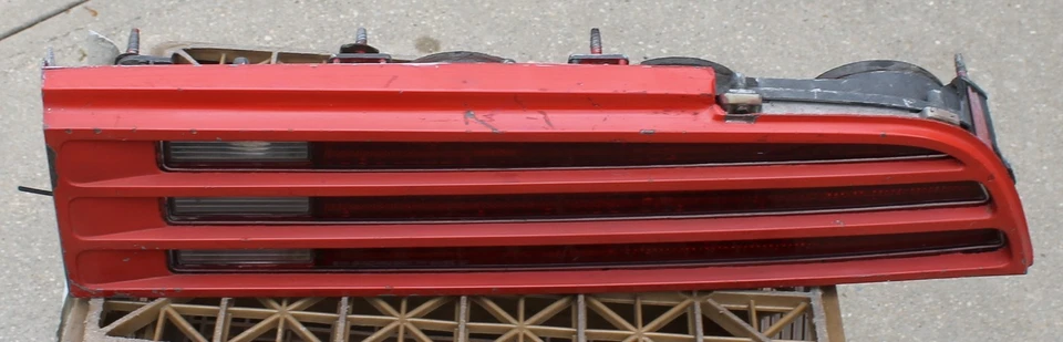 1974 1976 1977 1978 年庞蒂亚克 TRANS-AM 火鸟右手乘客侧尾灯  — 第 3/4 张图片