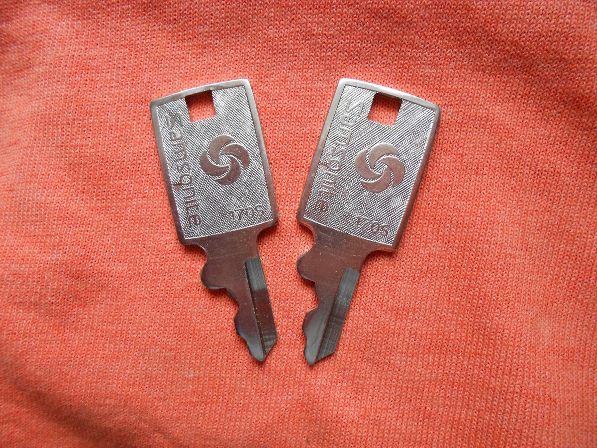 Samsonite Luggage Keys 170S 69 and 44 for sale online | eBay Samsonite Luggage Keys 170S 69 and 44 for sale online | eBay