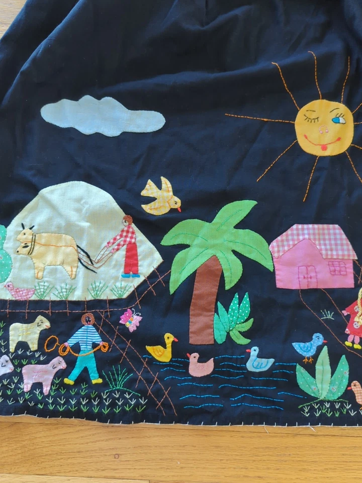 Vintage Handmade Skirt Farm Village  Applique Quilt Animals Hippie Boho Chic M59 - Image 4 of 4