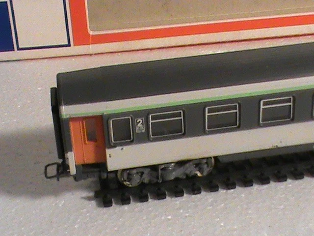 voiture voyageurs HO JOUEF /CORAIL MIXTE 1CL 2 CL SANS INTERIEURS/OCC - Photo 2/4