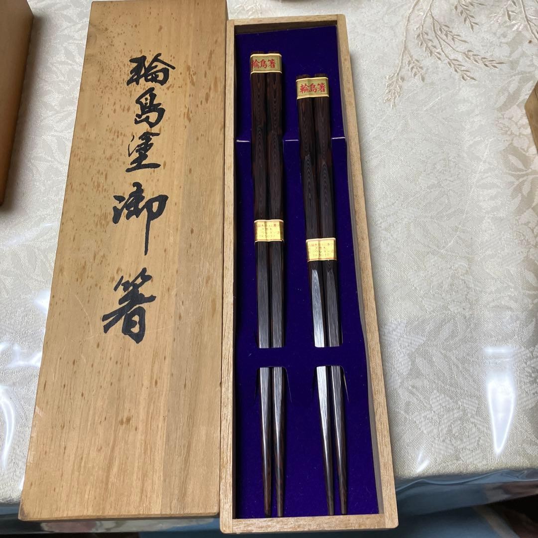 Paulownia Boxed Wajima Lacquered Couple Chopsticks  & Unused