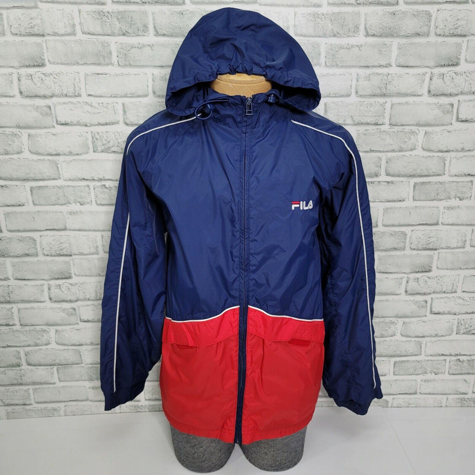 Vintage Fila Lightweight Hooded Windbreaker Full … - image 1