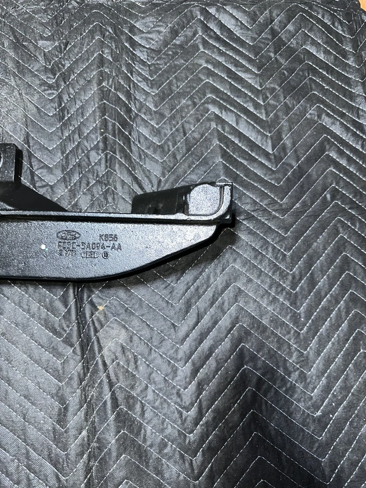 Soporte de marco de barra de oruga 4x4 OEM Ford Super Duty usado OEM F-250 F-350 F450 Foto 3 de 4