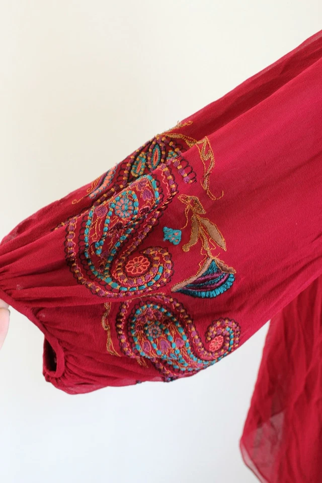 Blusa Top Nanette Lepore Roja Cachemira Floral Bordada Volantes Talla 2 Foto 4 de 4