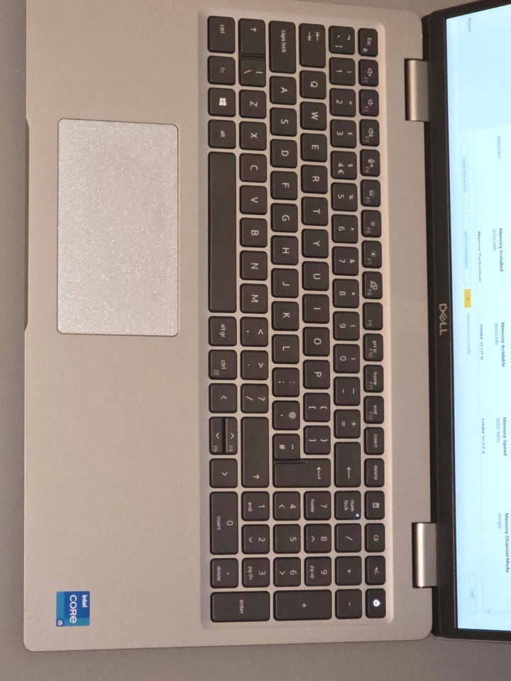 Dell Latitude 5520 · i5-1135G7 · 8GB · 256GB, photo 3 of 5