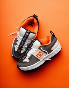 Used Sz 9 Dc Lynx OG Orange, Black & White Low-Top Skate Shoes Philly Muni DC SHOES THE LYNX OG GRAY/ORANGE/NAVY @dc_skateboarding is  main image 3