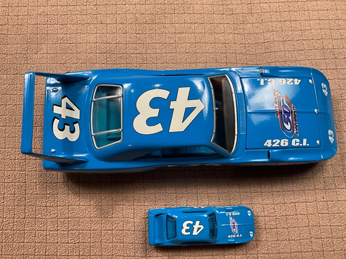 Richard Petty 1970 Plymouth Superbird #43 Nascar Racing Richard Petty 1970 Plymouth Superbird #43 Nascar Racing