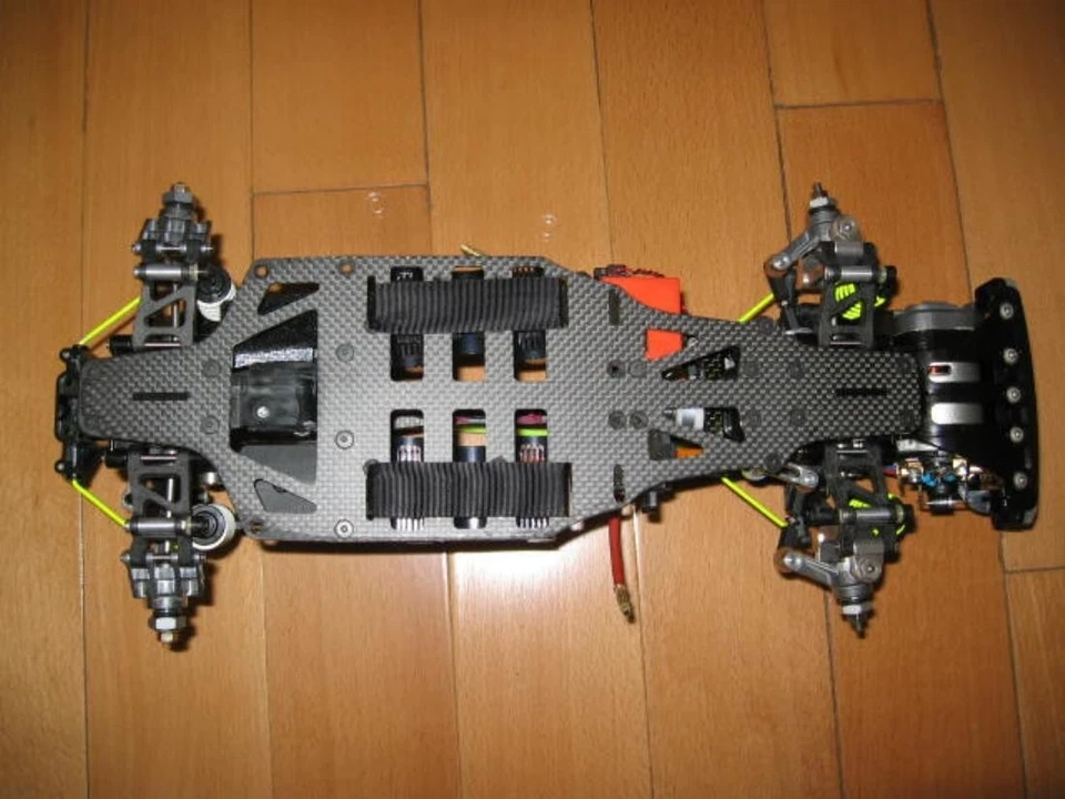 Team Atlas TA03 Carbon Fiber Lower Chassis for Tamiya TA03 - NOS/David Jun/58200 - Image 4 of 4