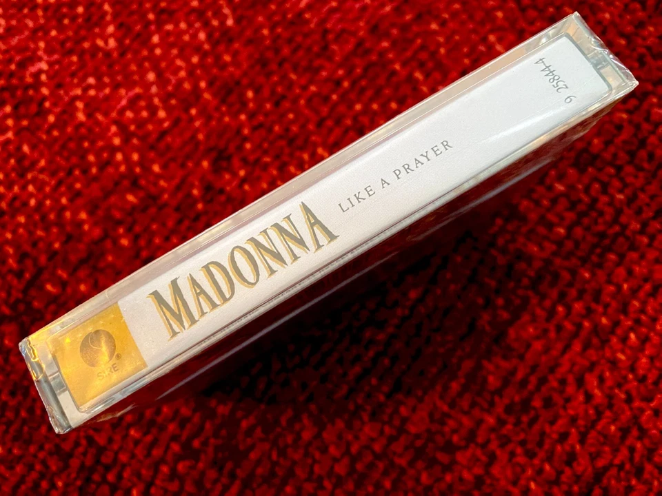 MADONNA LIKE A PRAYER CASSETTE SINGAPORE MINT SEALED TAPE WEA PROMO BLUE BOX SET - Image 3 of 4