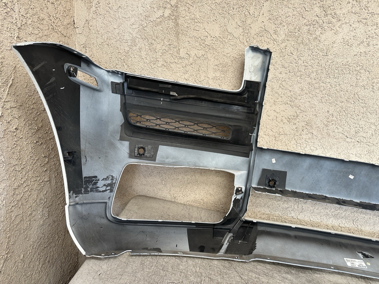 2019 2020 2021 2022 2023 2024 ROLLS-ROYCE CULLINAN RR31 FRONT BUMPER COVER OEM