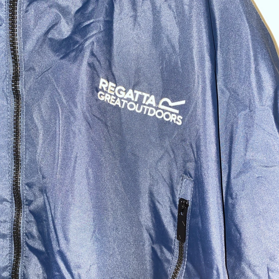 Regatta Great Outdoors Dry Robe. Blue colour Unisex. Hydrafort technology . UK L - Image 3 of 4