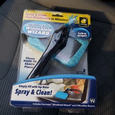HURRICANE Windshield WIZARD Cleans HARD TO REACH Places Built In Sprayer CLEAN