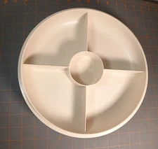 1708-6 Tupperware Pie Taker Divider Chip And Dip Server Storage with Lid 1709-6