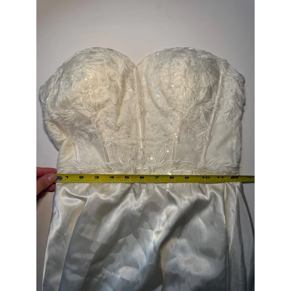 Vestido formal DB Studio marfil sin tirantes de encaje satinado para mujer talla 6 Foto 4 de 4