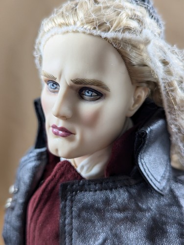 2011 TONNER RE-IMAGINATION MADNESS DOLL COA, SCARY TALES HALLOWEEN CONVENTION LE - Picture 2 of 24