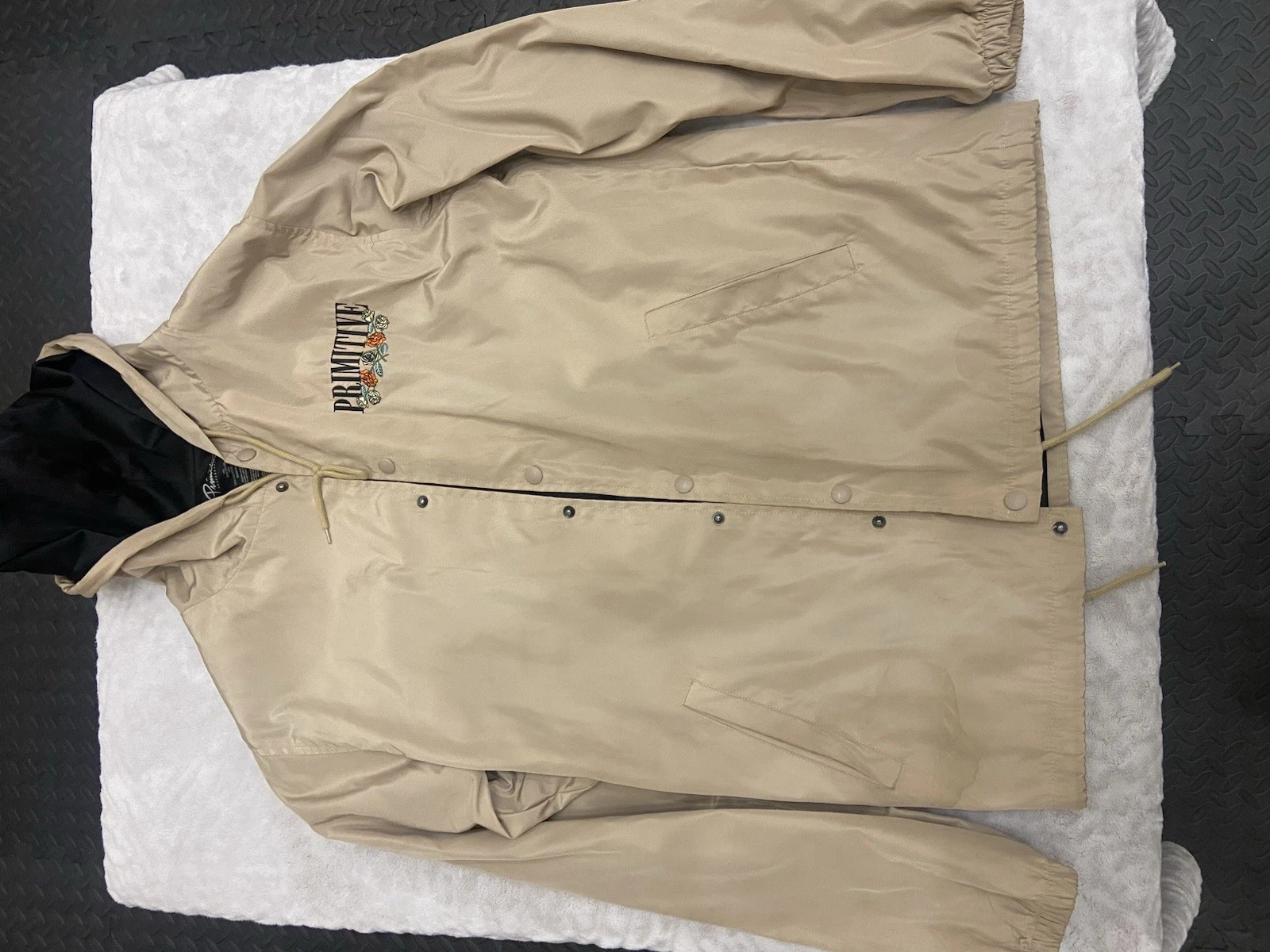 Primitive Skateboarding Tan Jacket Button Up Mens Size Medium