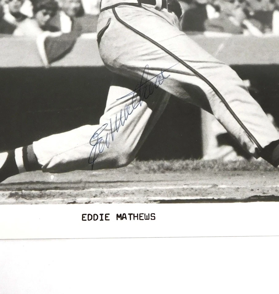 Eddie Mathews Signed 8 x 10 B&W Photo Braves JSA Auto - Image 2 of 3
