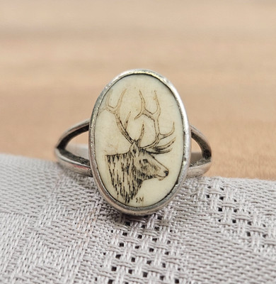 Scrimshaw SM signierter Sterlingsilber Hirsch Elch Navajo figuraler Ring Bandgröße 6