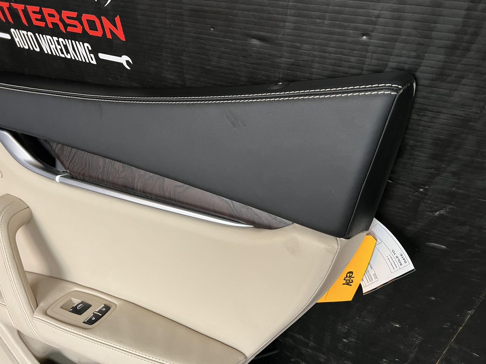14-17 MASERATI GHIBLI REAR PASSENGER INTERIOR DOOR TRIM PANEL TAN / BLACK WOOD