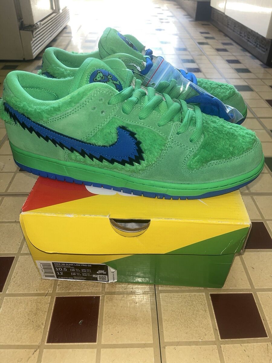 Nike SB Dunk Low x Grateful Dead Green Bear . NEW WITH BOX Nike SB Dunk Low x Grateful Dead Green Bear . NEW WITH BOX
