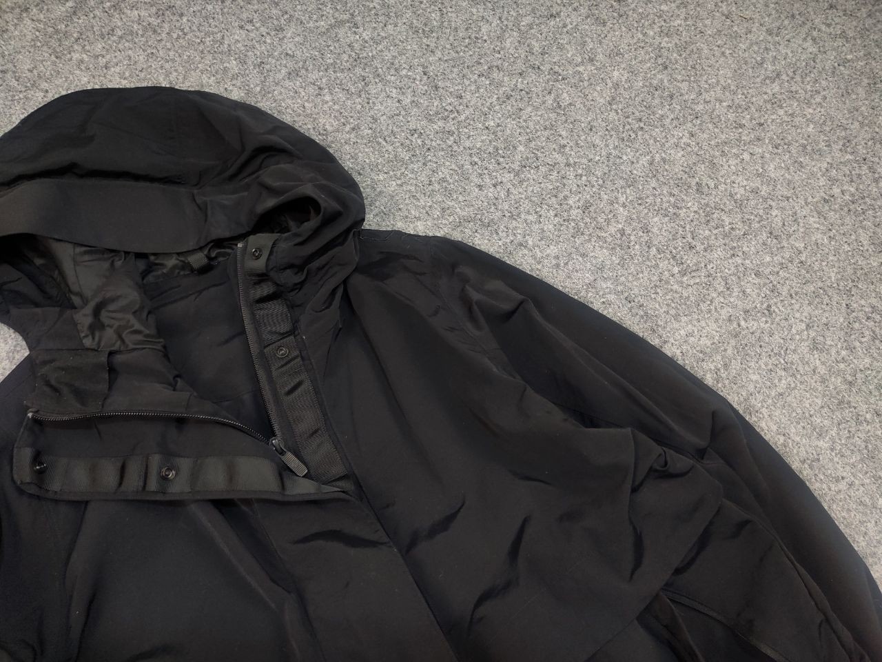 LuluLemon Flower Patterned Lightweight Hooded Par… - image 11