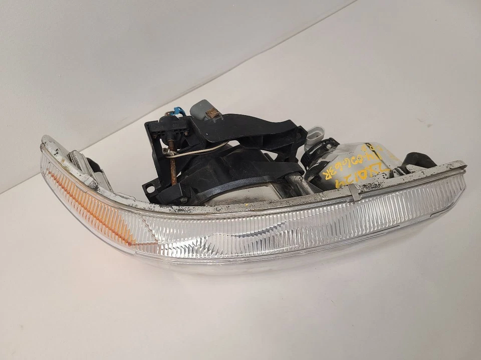 1998 1999 2000 2001 2002 OLDSMOBILE INTRIGUE Passenger Right Headlight  - Image 2 of 4