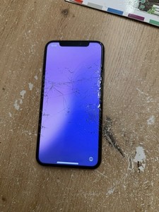 iPhone XS Silber 64 GB Defekt * iCloud -*