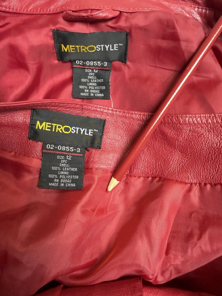 Traje Falda Cuero Rojo Talla 10 Conjunto Dos Piezas Y2K Vintage Moto Cremallera PLS LEER MÁS Foto 2 de 4