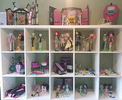 Monster High Konvolut, seltene Puppen, Zubehör u.a. Karaoke Maschine