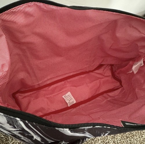 *NEW* Herschel Supply Co. Strand Duffle Bag Tote in Paint Pour Black - Picture 4 of 4