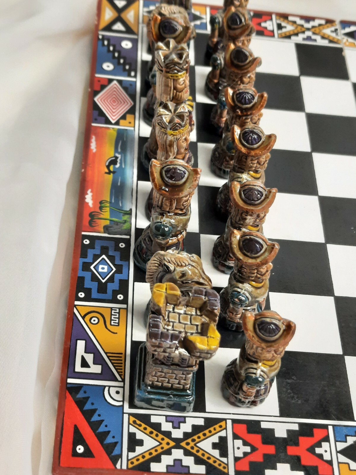 Vintage small AZTEC INCA vs SPANISH CONQUISTADORS Chess Set Ceramic Wood  Board | eBay