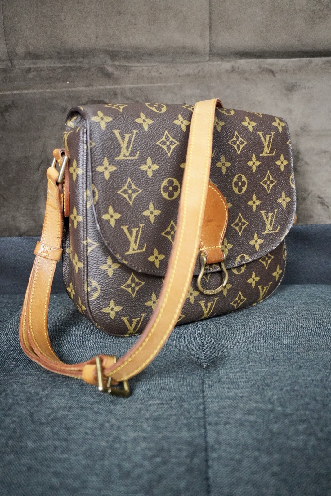 Authentic Louis Vuitton Saint Cloud GM Monogram Shoulder Bag TH0937 Luxury Vintage