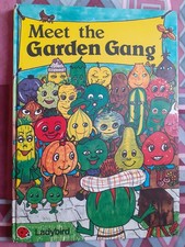 VINTAGE - LADYBIRD BOOK MEET THE GARDEN GANG - LARGE FORMAT - 1981 - 1st EDITION