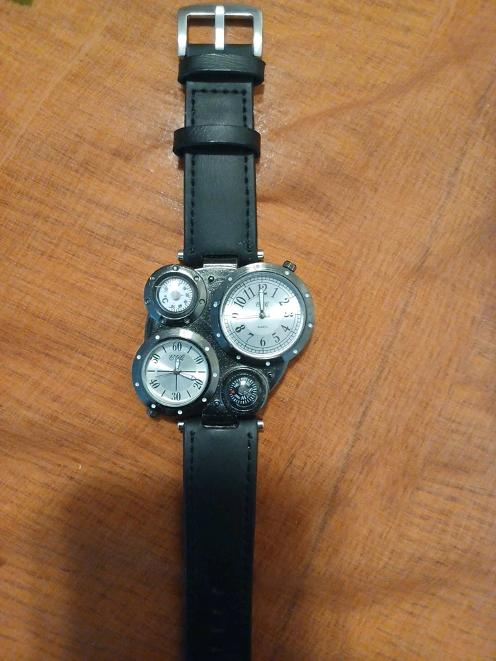 Reloj Pulsera Hombre Oulm Diseño Único Foto 3 de 4