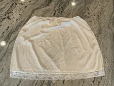 Wondermaid White Nylon Half Slip Plus Size 4x Lace Trim