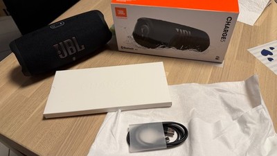 JBL Charge 5 Bluetooth Lautsprecher mit Originalverpackung
