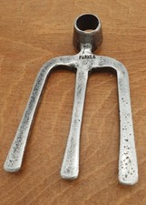 Produktbild - Vintage Parkes Schmiedestahl Steckschlüssel Gartenhacke Gabel 700g 