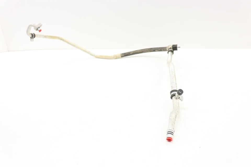 Toyota Tacoma 2016-2023 2,7 L aire acondicionado manguera de succión tubería OEM Foto 3 de 4