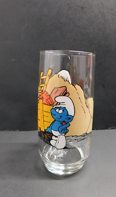 Hardee's 1982 Smurf Character Glass -Hefty Smurf