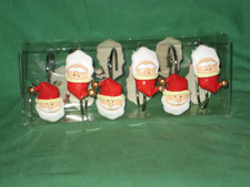  628 - FULL SET OF 12 SHOWER CURTAIN RINGS, HOOKS - SANTA CLAUS - CHRISTMAS