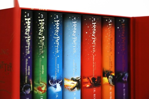 NEW Harry Potter 7 Books Complete Collection Hardback Gift Box Set FREE AU POST! - Bild 3 von 5