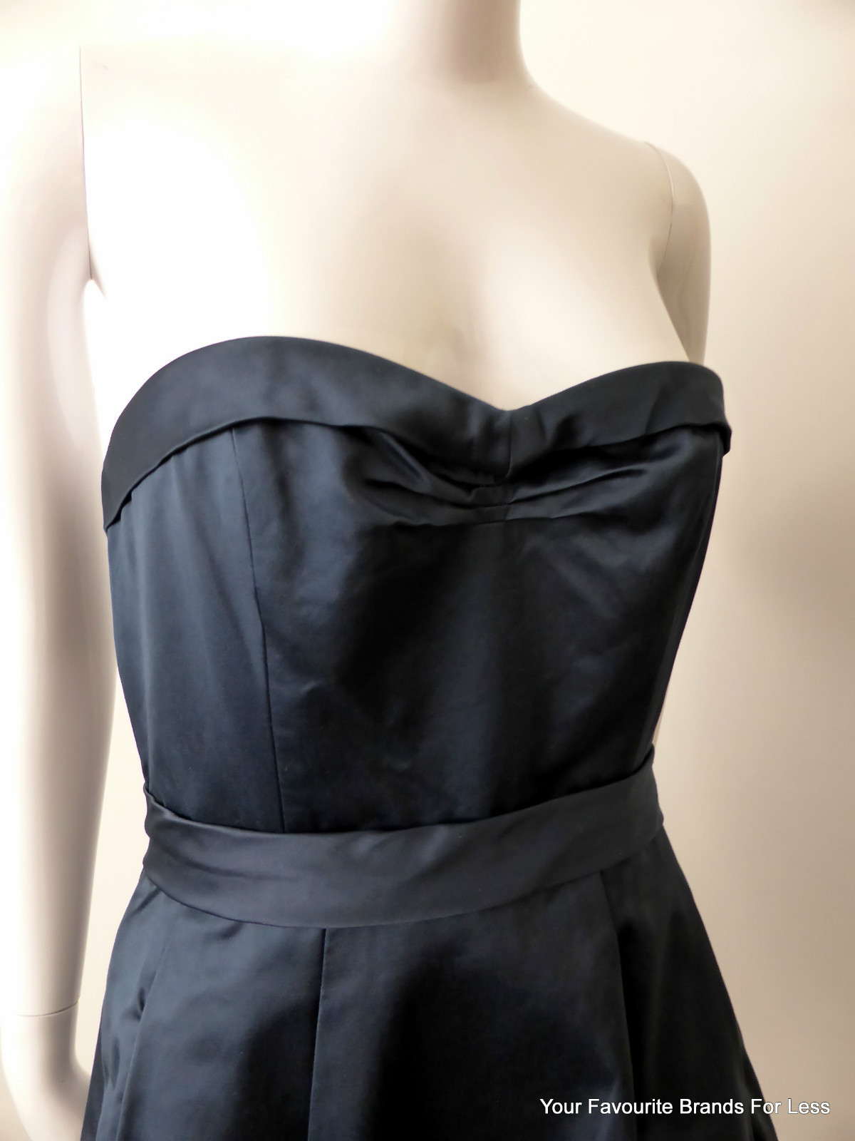 BCBGMAXAZRIA  Short  Dress NWT rrp $399.00 Size 8 US 4 Strapless Peplum image 5