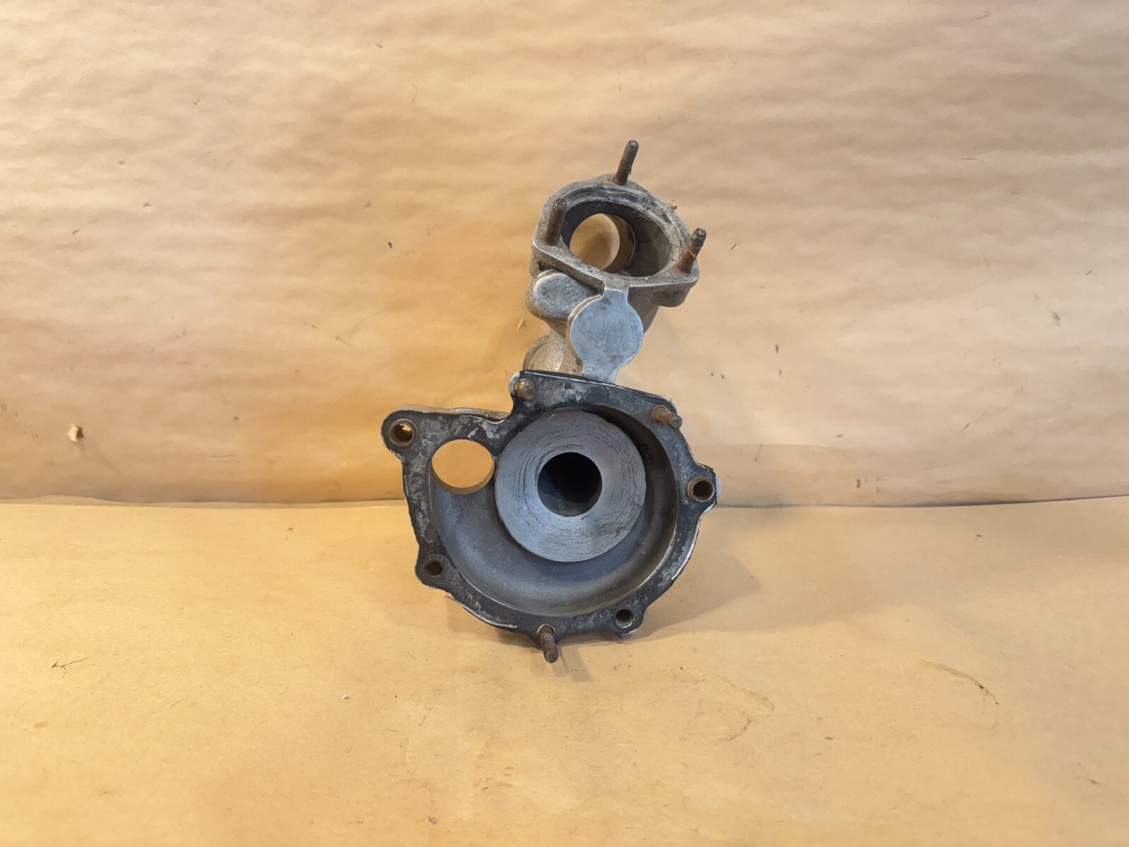 Ferrari 308 GTSi 328 mondial water pump Housing 115470