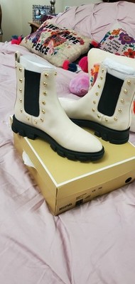michael Kors Ridley  bootie Size 7 New W Tag Cream Color