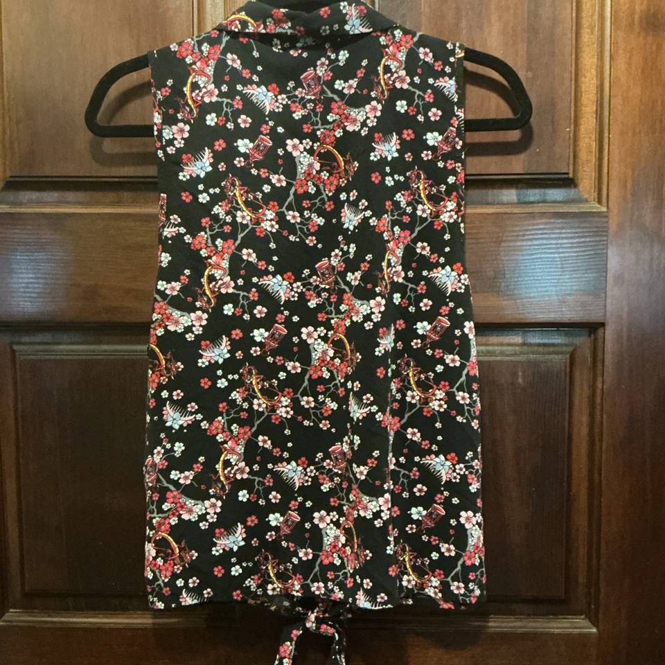 Disney Mulan Princess  Tie Front Button Down Shirt 100% Rayon XL - Image 2 of 4